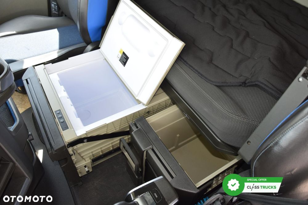 Volvo FH 460 Globetrotter XL Mega i-Save - 11