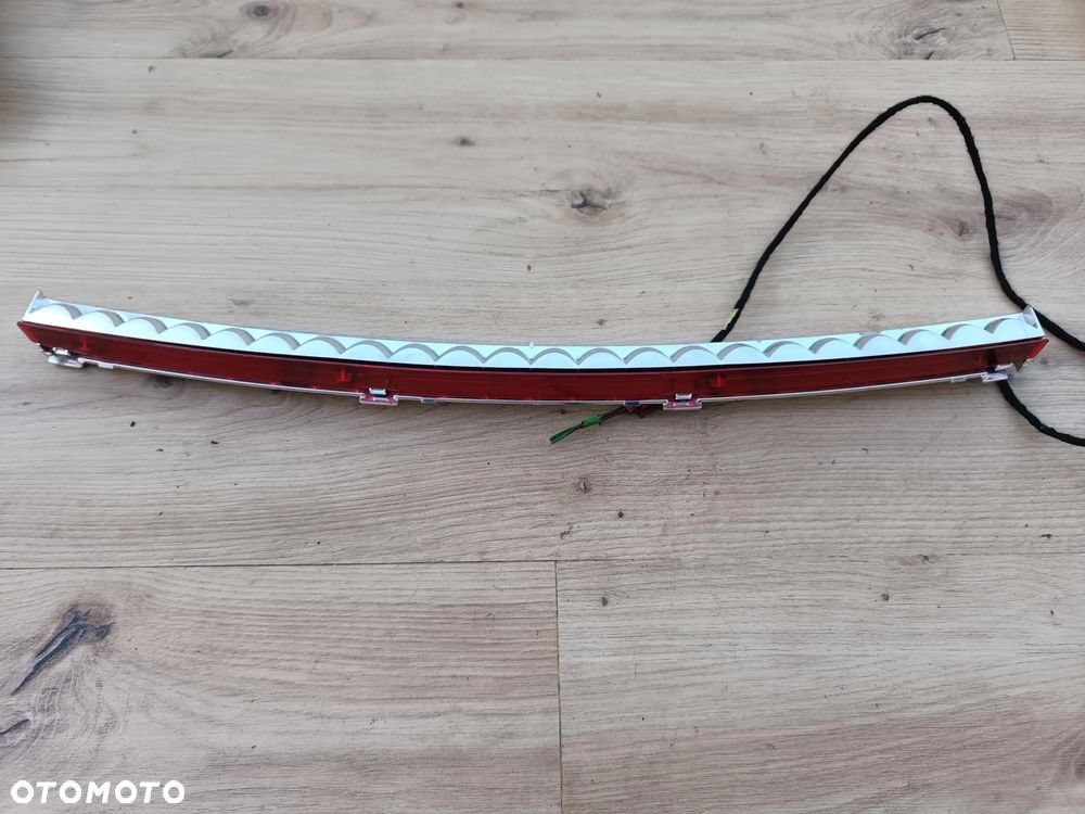 MERCEDES W204 C-KLASA SEDAN ŚWIATŁO STOP STOPU LED IGŁA - 1