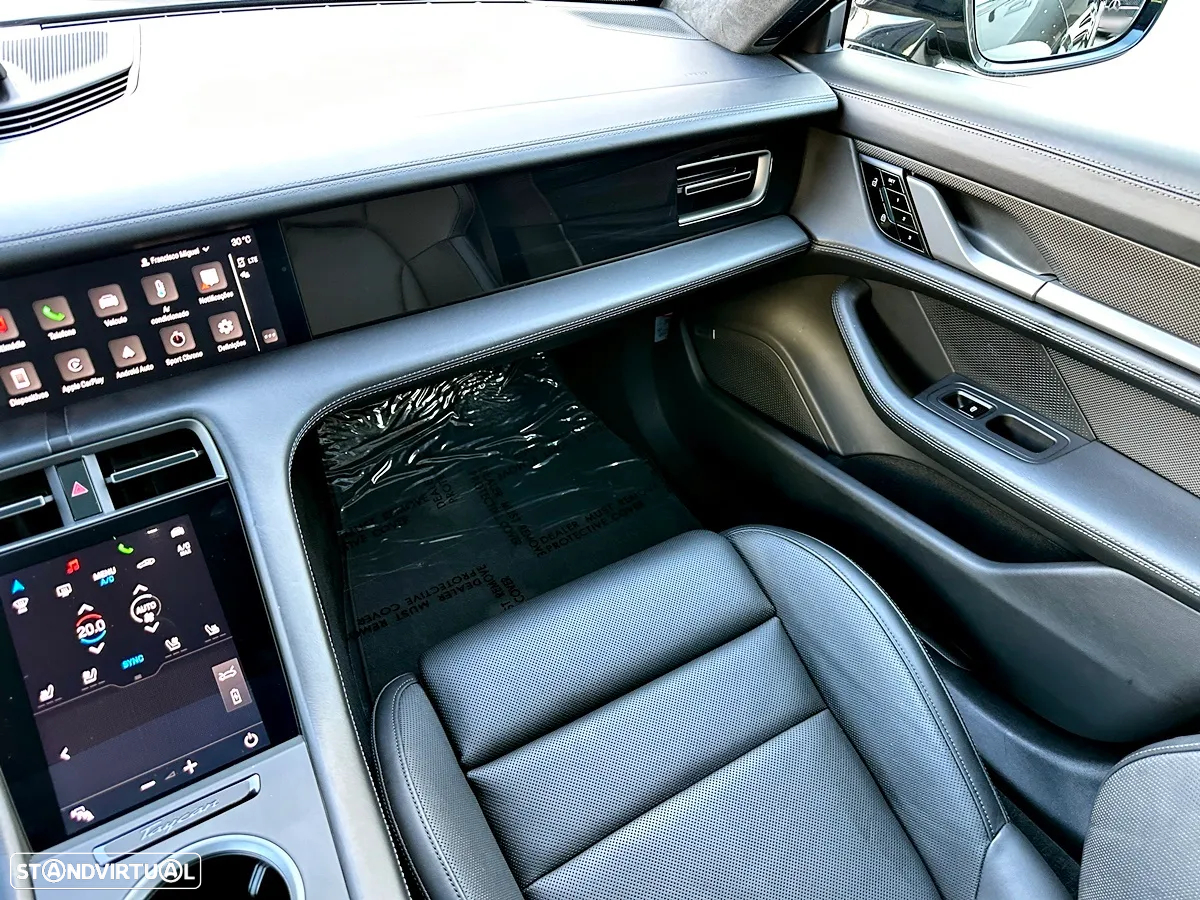 Porsche Taycan Turbo S - 20