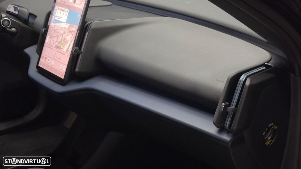 Volvo EX30 Single Motor Extended Range RWD Core - 26