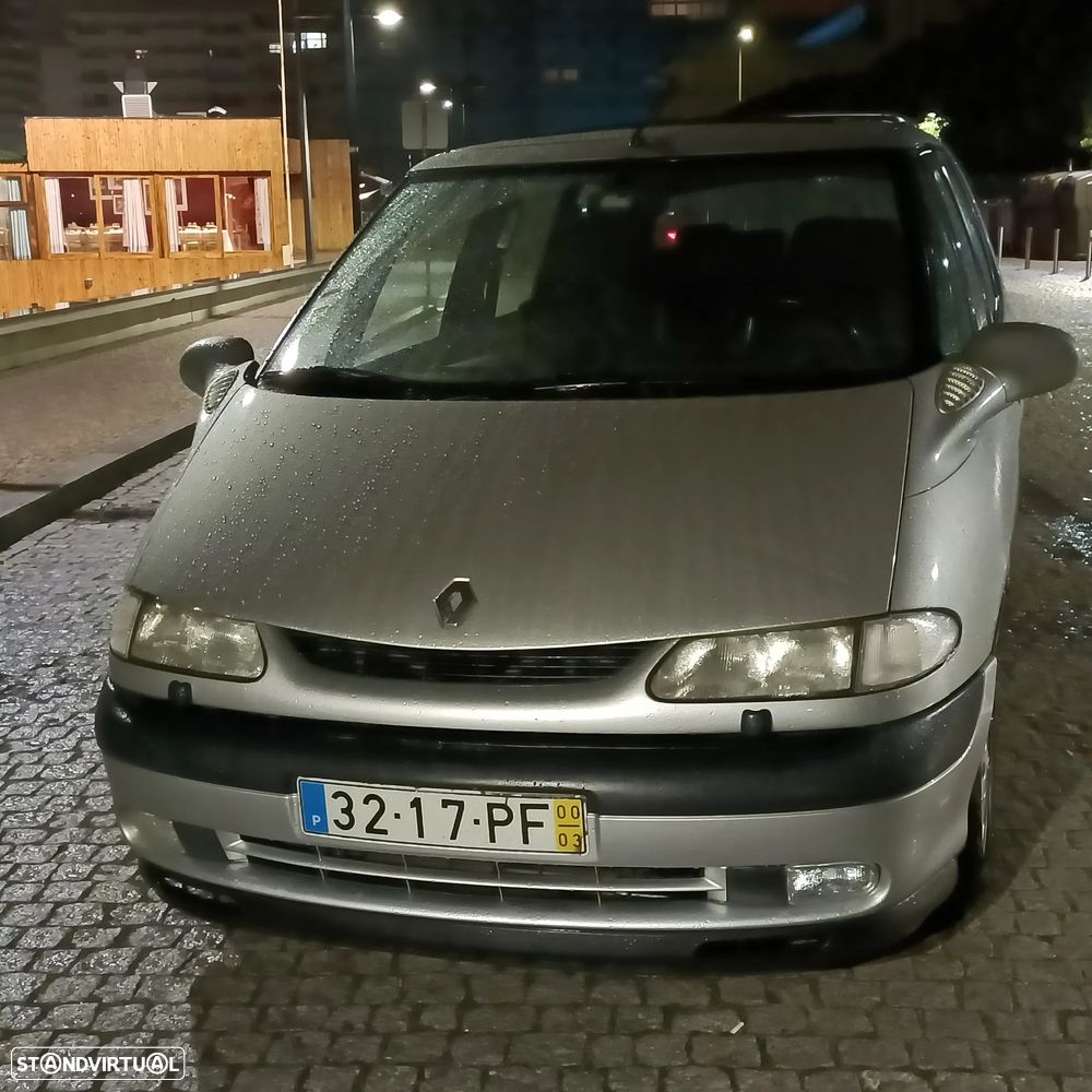 Renault Grand Espace RT 2.2 dT - 1