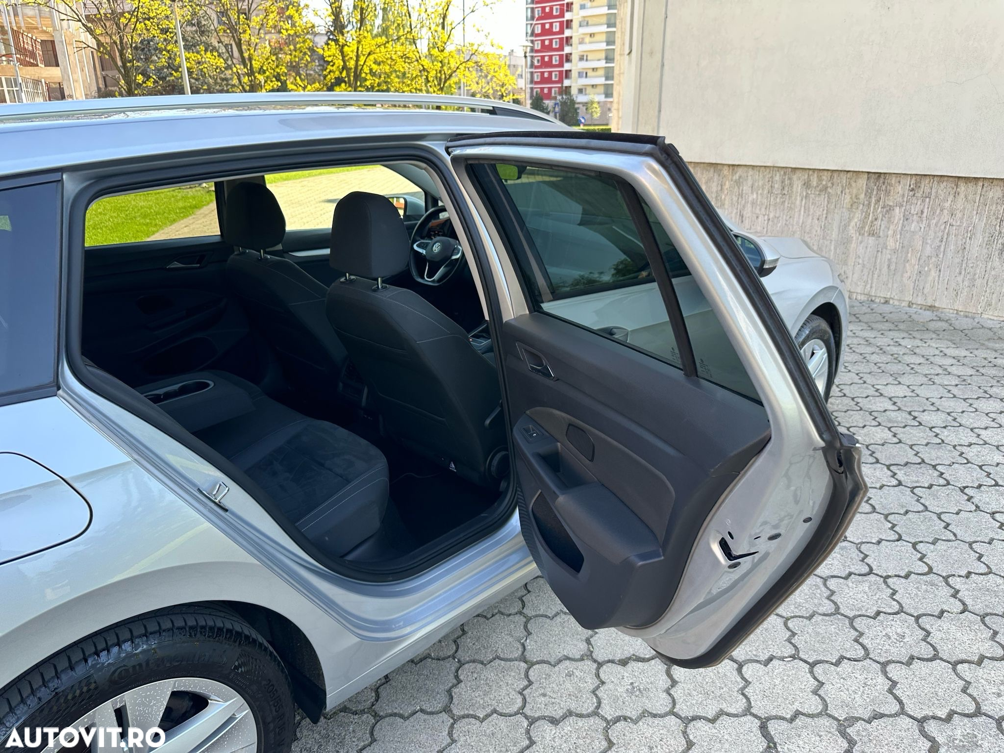 Volkswagen Golf 2.0 TDI Life - 35