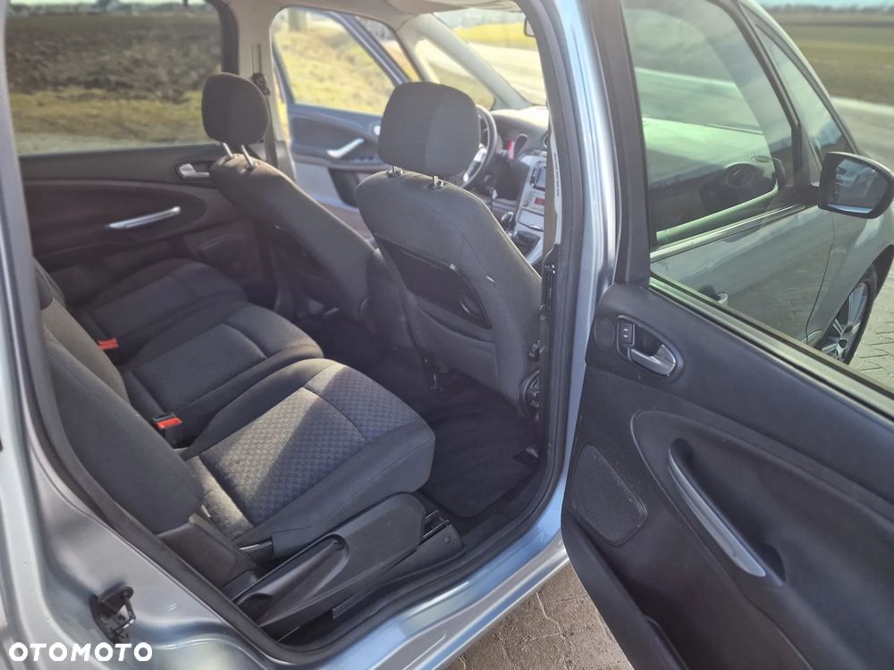 Ford Galaxy 2.0 TDCi Ghia - 26