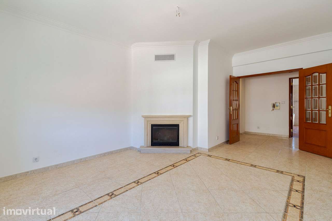 Apartamento T3 no Laranjeiro - Grande imagem: 3/21