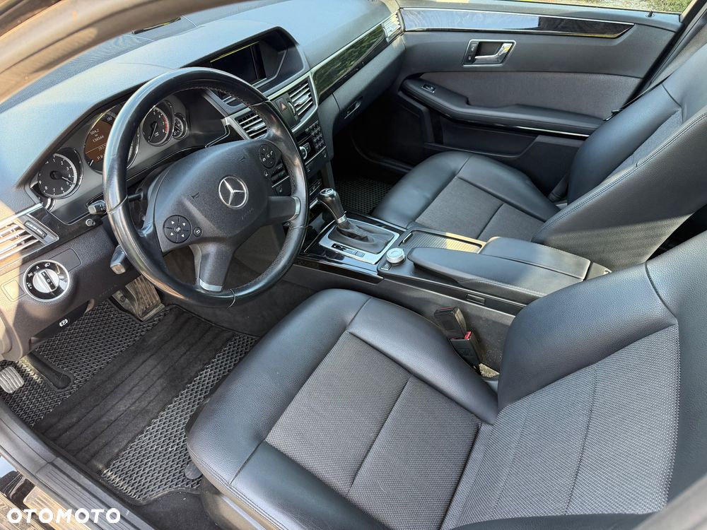 Mercedes-Benz Klasa E - 9