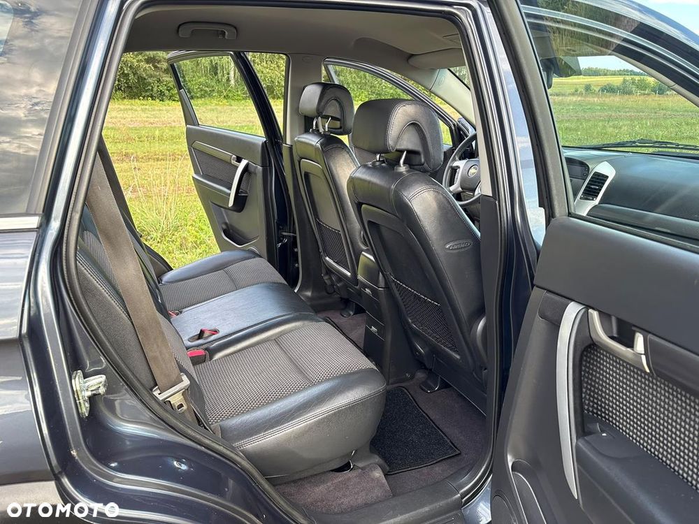 Chevrolet Captiva 2.4 4WD 7 Sitzer LT - 23