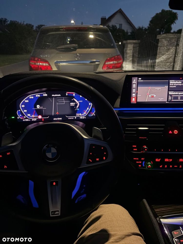 BMW Seria 5 M550i xDrive sport - 21