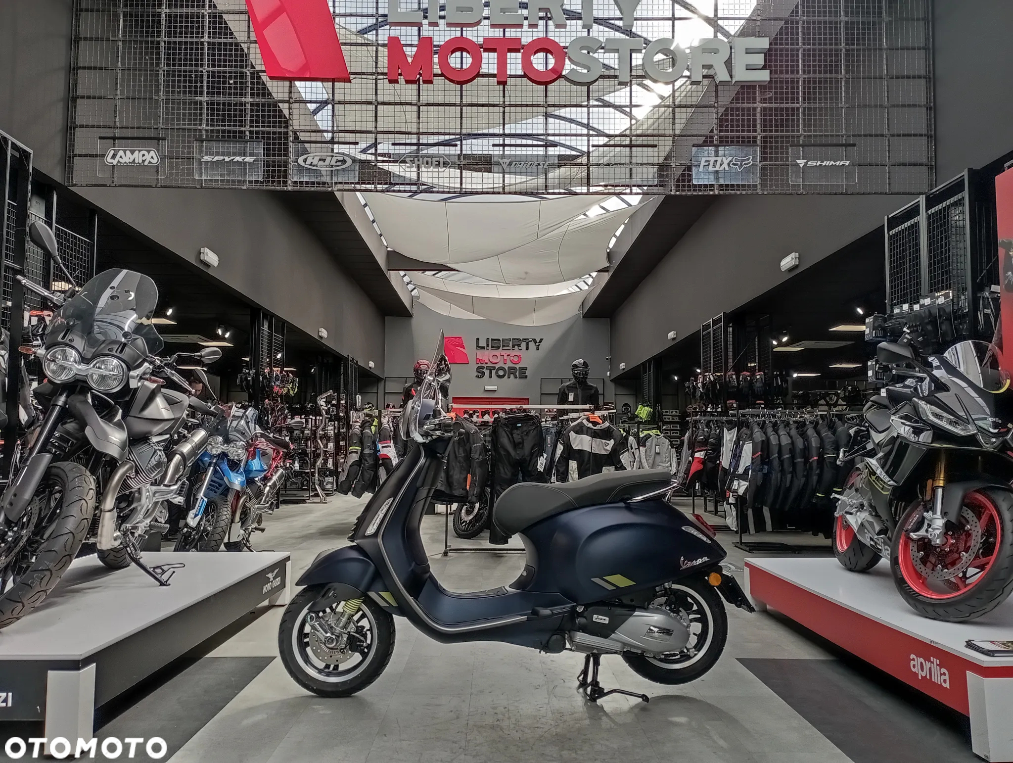 Vespa Primavera - 4