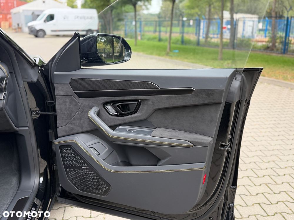 Lamborghini Urus - 23