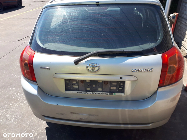 TOYOTA COROLLA E12 LIFT 04-07 LAMPA TYŁ TYLNA PRAWA LEWA