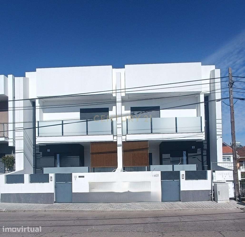 Moradia em Banda Nova, T2+3 em Corroios, Seixal - Vista Panorâmica - Grande imagem: 2/37