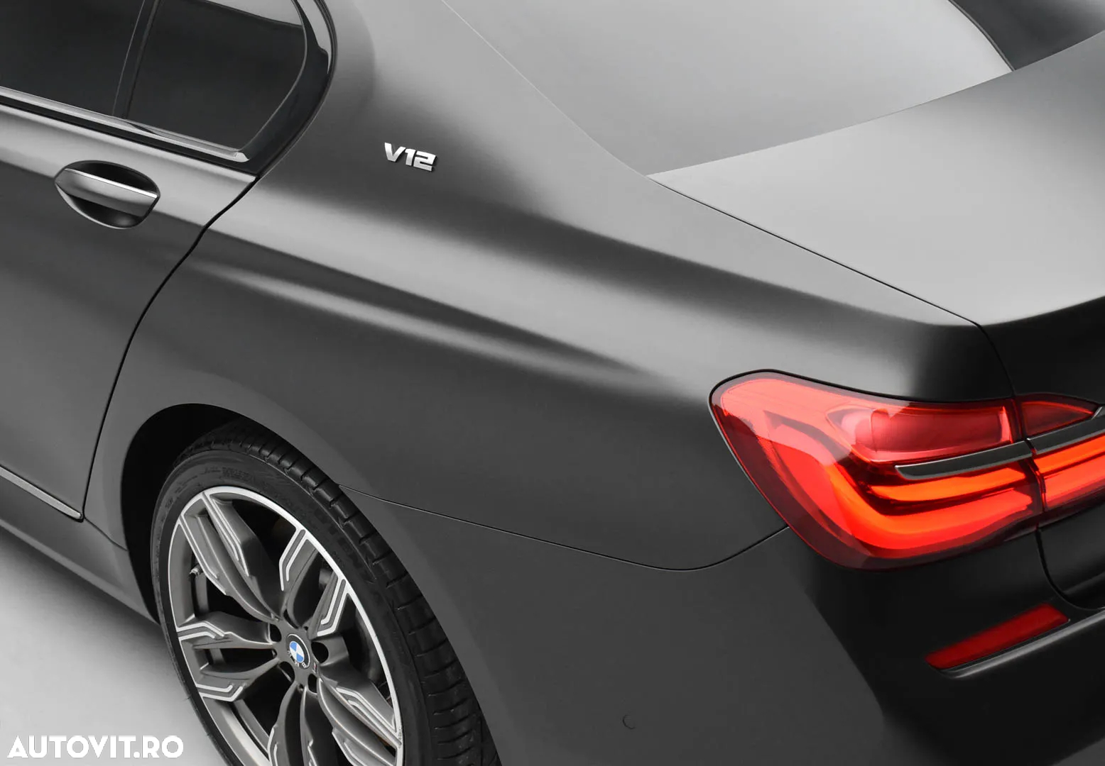 BMW M7 M760Li xDrive - 8