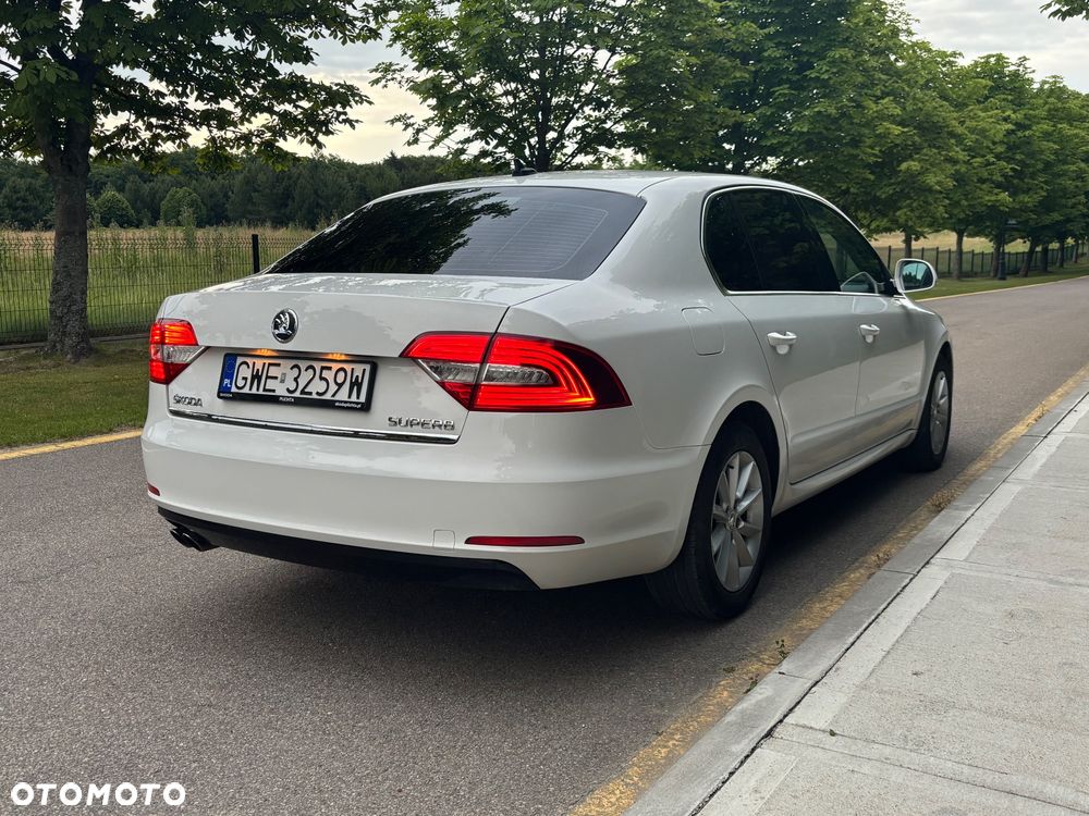 Skoda Superb 2.0 TDI Business DSG - 5