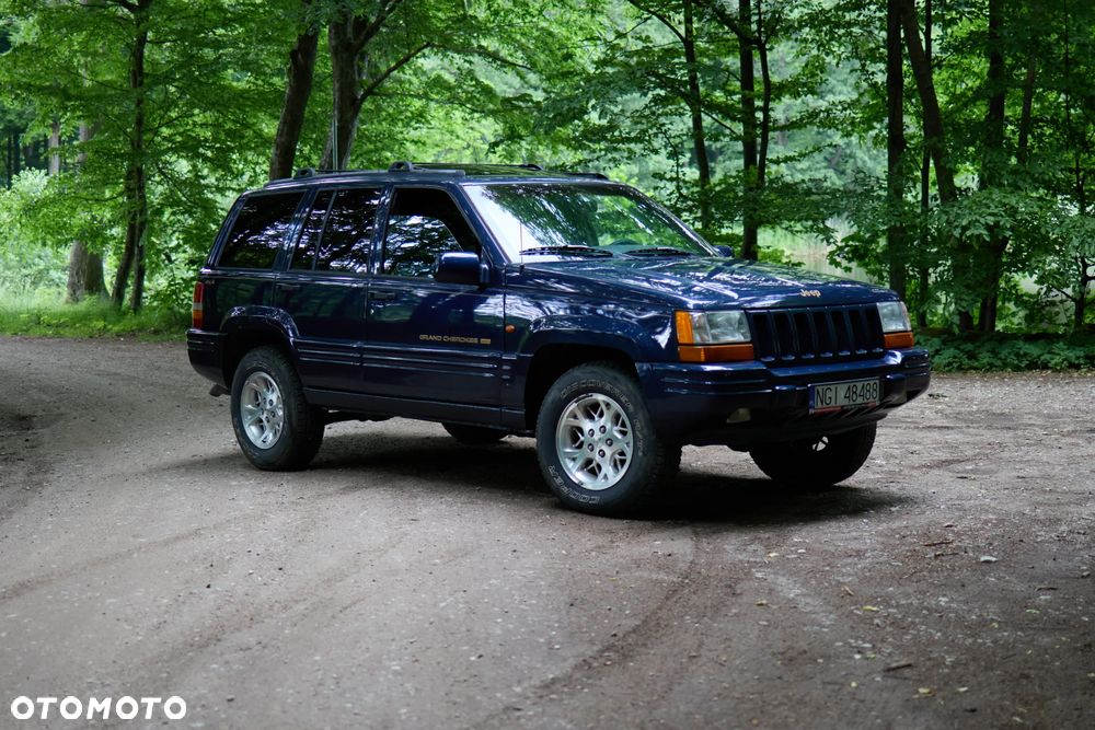 Jeep Grand Cherokee - 16