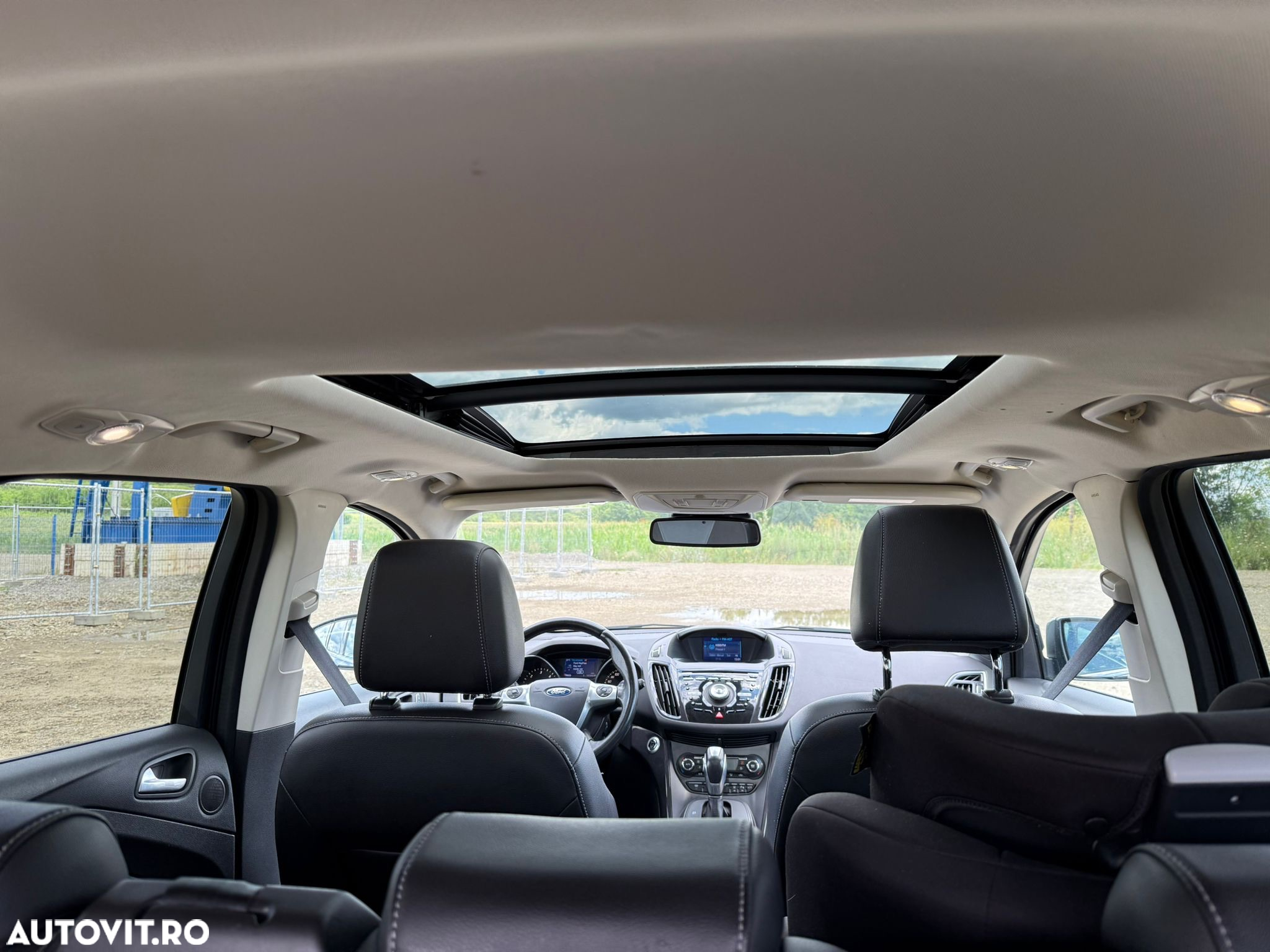 Ford Kuga 2.0 TDCi 4WD Powershift Titanium - 6