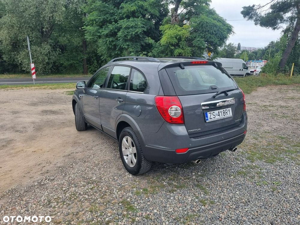Chevrolet Captiva 2.4 2WD LT - 4