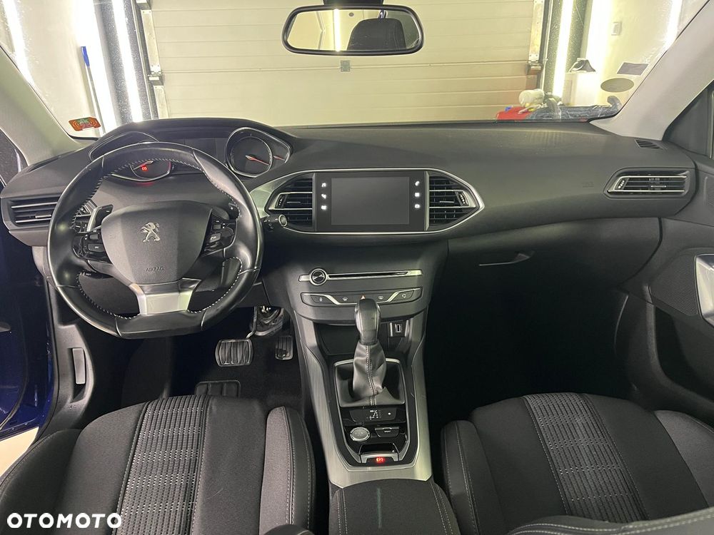 Peugeot 308 BlueHDi 120 EAT6 Stop & Start Active Business-Paket - 13