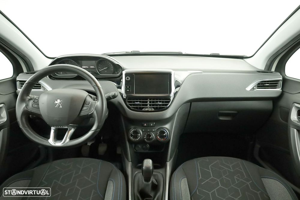 Peugeot 2008 1.2 PureTech Allure - 8