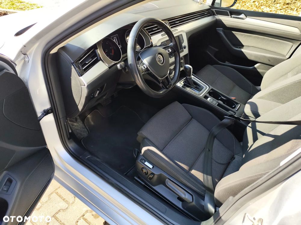 Volkswagen Passat Variant 2.0 TDI SCR DSG Comfortline - 9