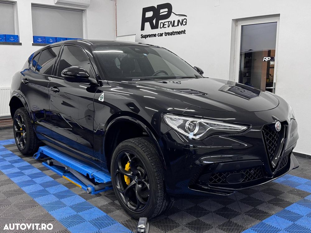Alfa Romeo Stelvio V6 2.9 Bi-Turbo AT8-Q4 Quadrifoglio - 1