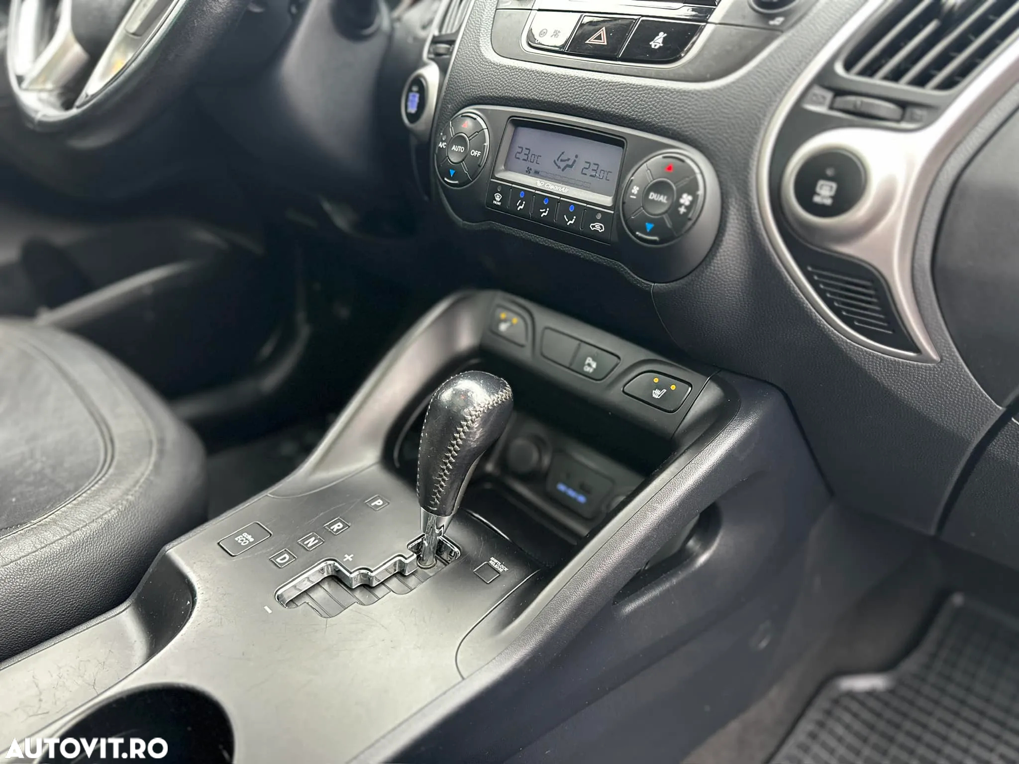Hyundai ix35 2.0 CRDI 4WD Automatik Premium - 9