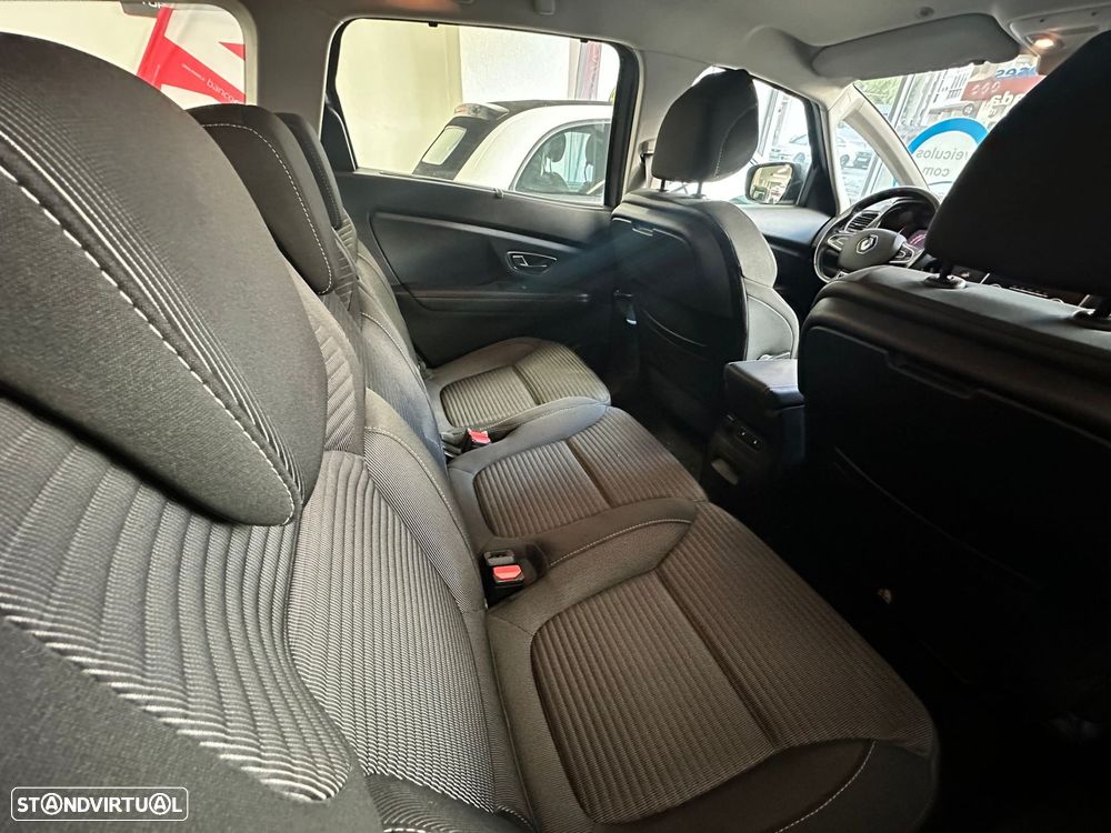 Renault Grand Scénic - 16