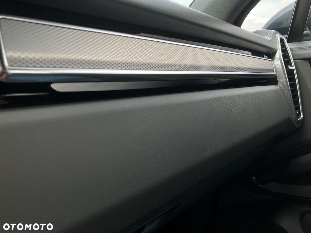 Porsche Cayenne Standard - 32