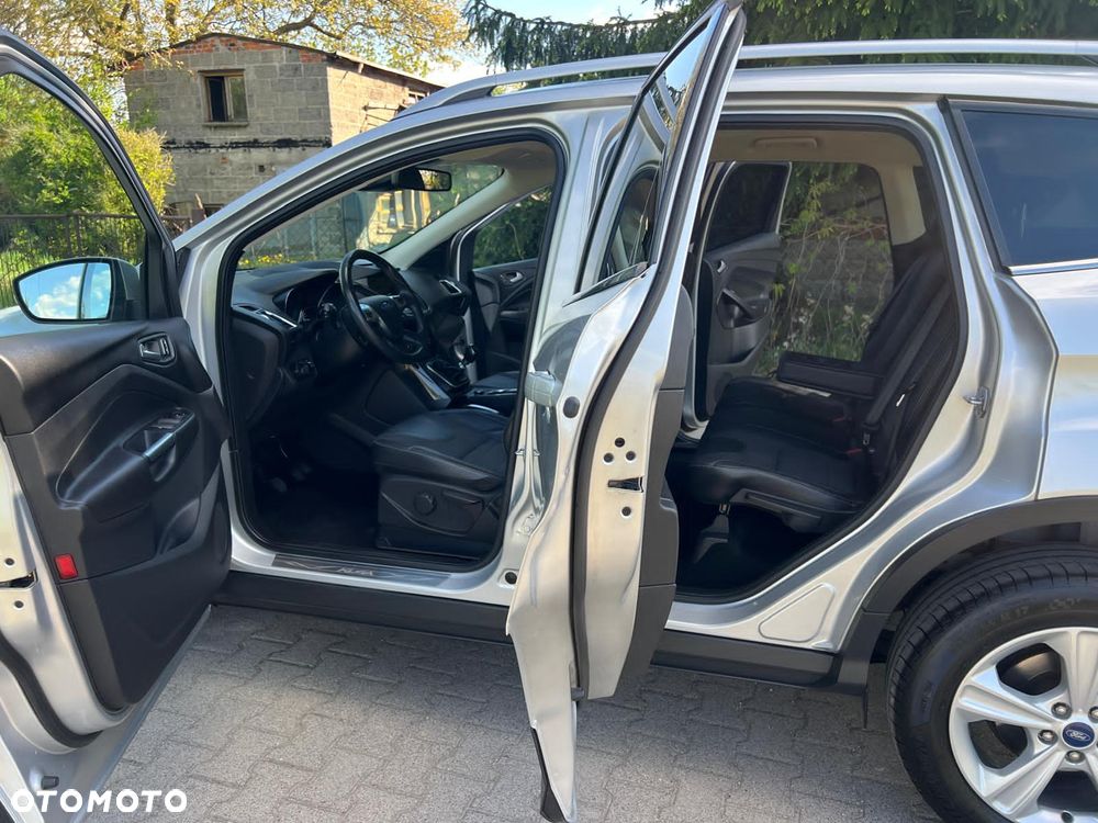 Ford Kuga 1.5 EcoBoost 2x4 Titanium - 14
