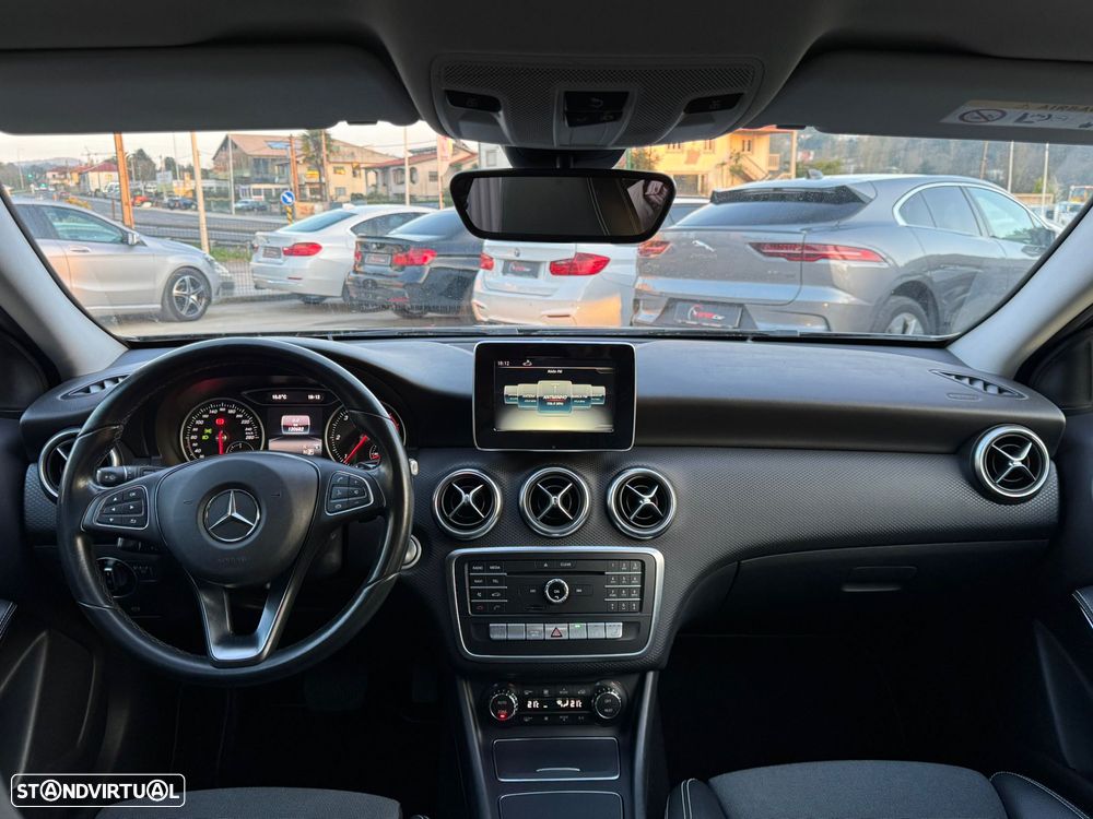 Mercedes-Benz A 180 d 7G-DCT Urban - 4
