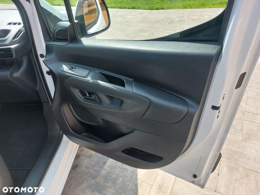 Opel Combo Life 1.5 CDTI Enjoy S&S - 20