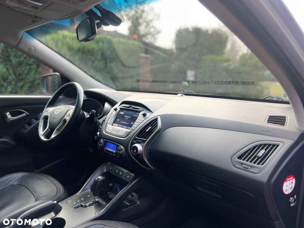 Hyundai ix35 2.0 CRDi 4WD Automatik Premium - 24