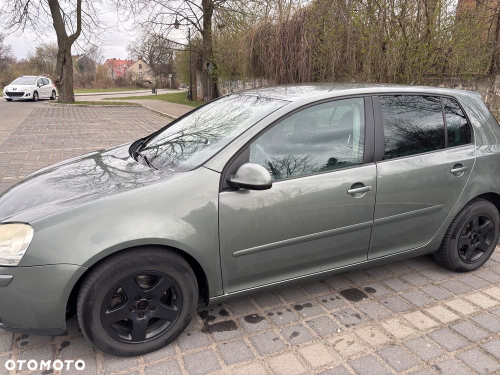 Volkswagen Golf 1.6 FSI Trendline - 1