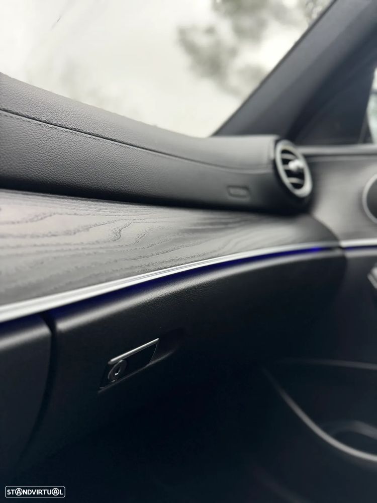 Mercedes-Benz E 300 de AMG Line - 13