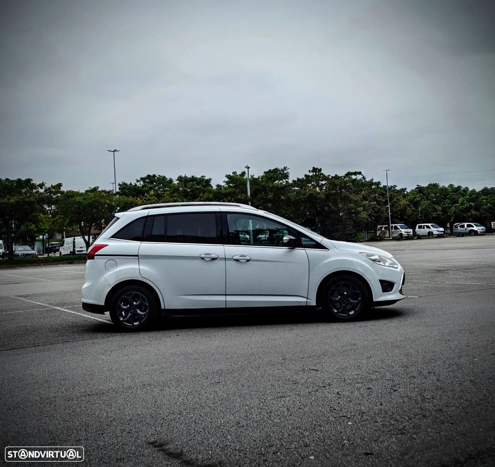 Ford Grand C-Max 1.6 TDCi Titanium Edition S/S - 29