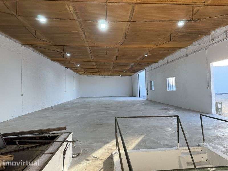 ARMAZÉM 450m2 - Alcochete - Grande imagem: 3/7