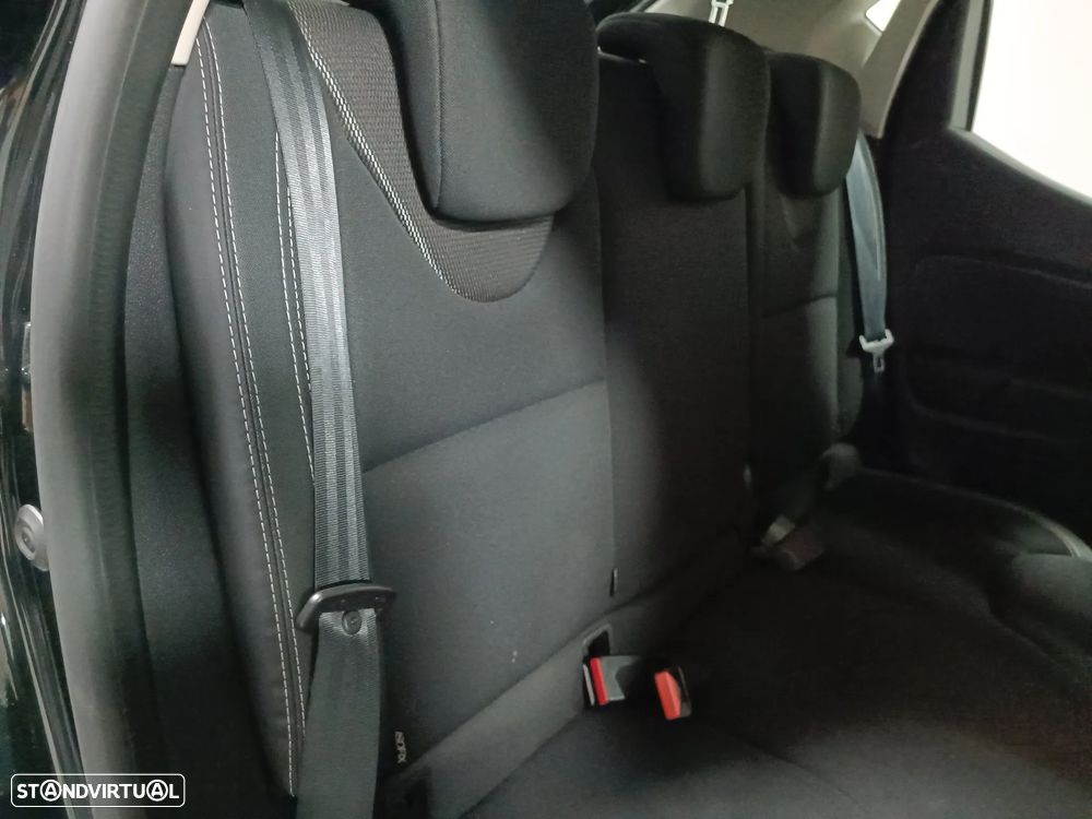 Renault Clio - 17