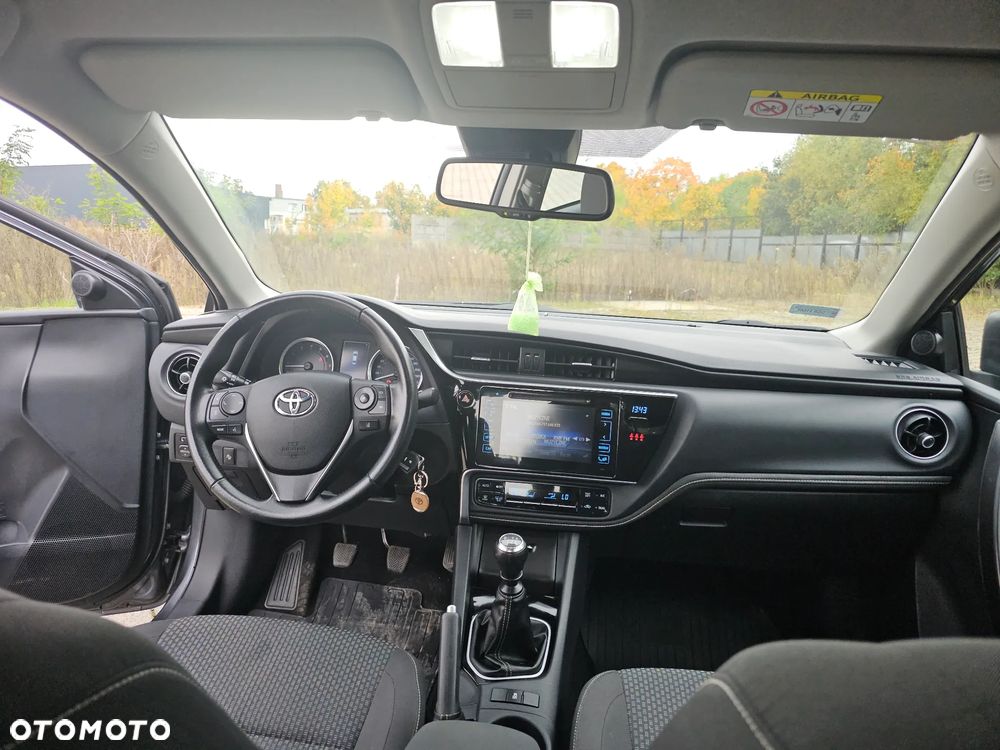 Toyota Corolla 1.6 Active - 11