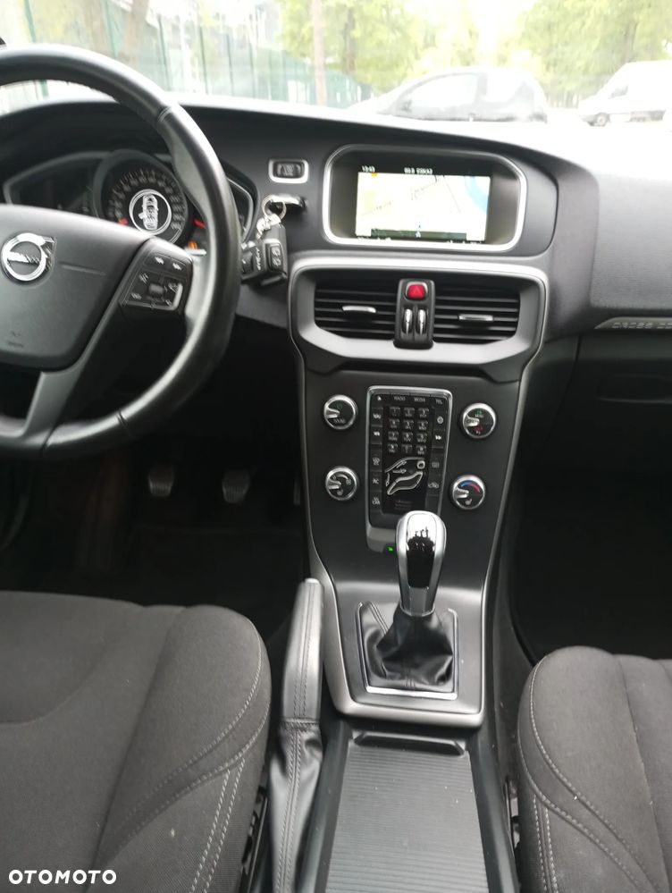 Volvo V40 Cross Country D2 Momentum - 20
