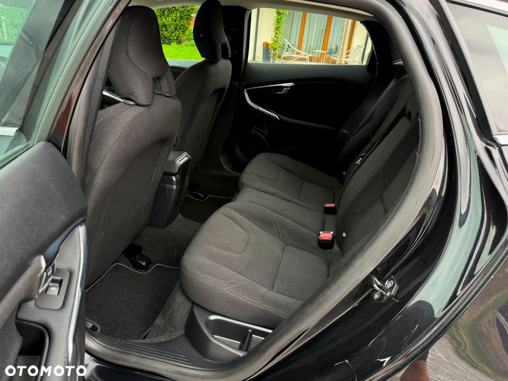 Volvo V40 T3 - 11