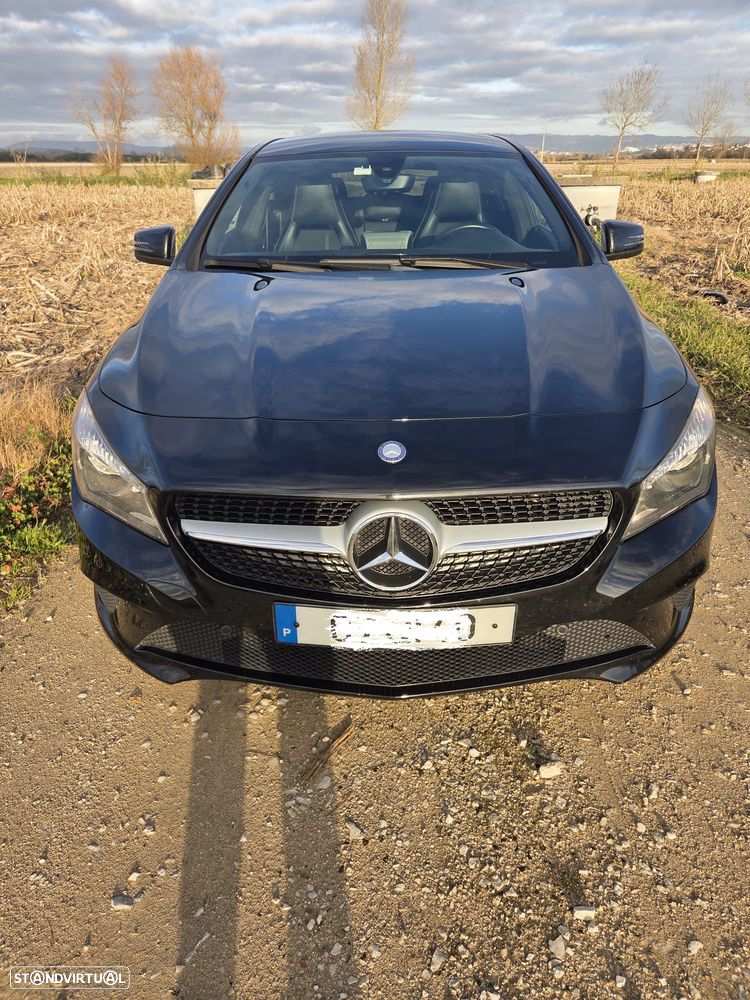 Mercedes-Benz CLA 200 d Shooting Brake - 3