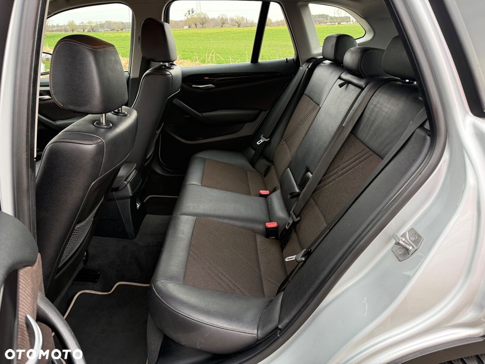 BMW X1 sDrive16d Sport Line - 33