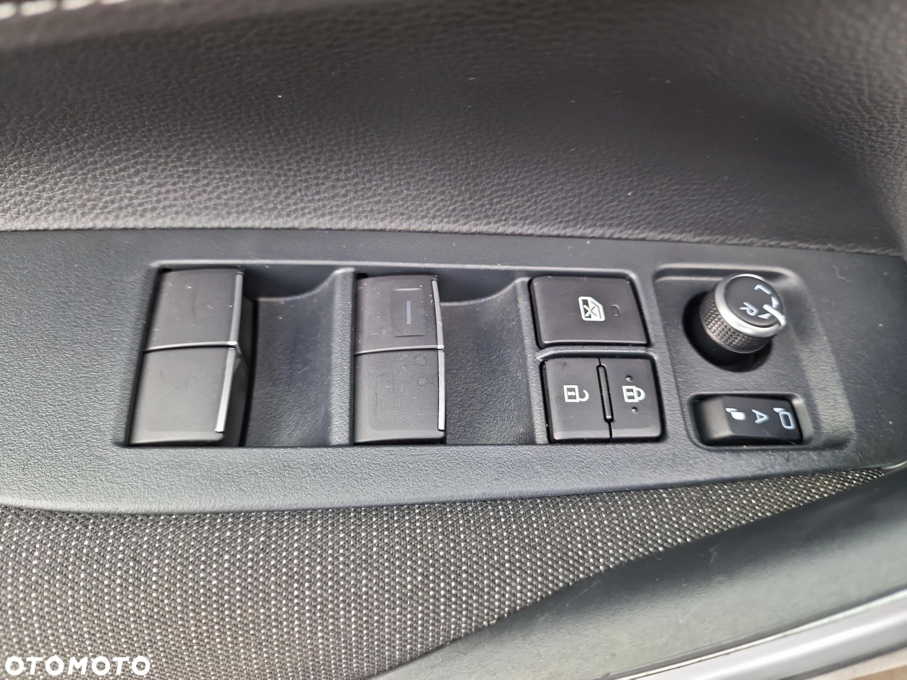 Toyota Corolla - 16