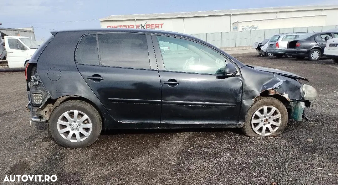 Dezmembram VW Golf V - 2