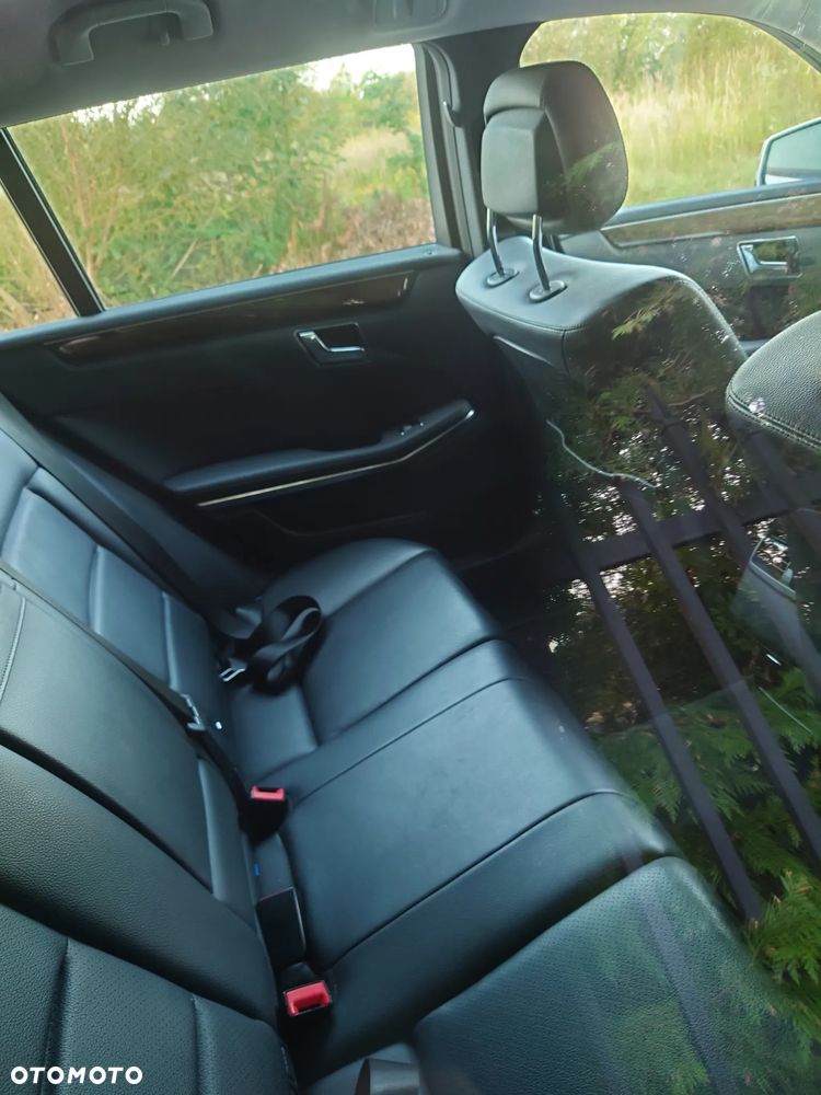 Mercedes-Benz Klasa E 220 CDI DPF BlueEFFICIENCY Automatik Avantgarde - 6
