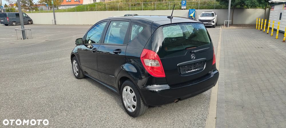 Mercedes-Benz Klasa A 160 BlueEFFICIENCY Elegance - 11