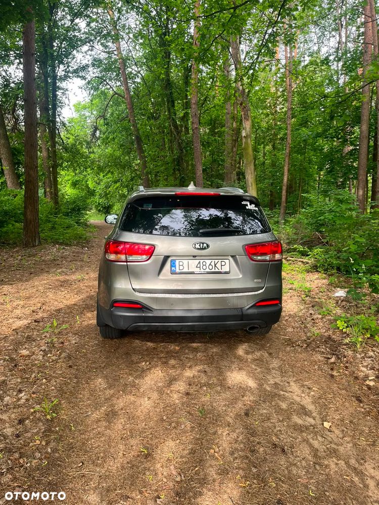 Kia Sorento - 4