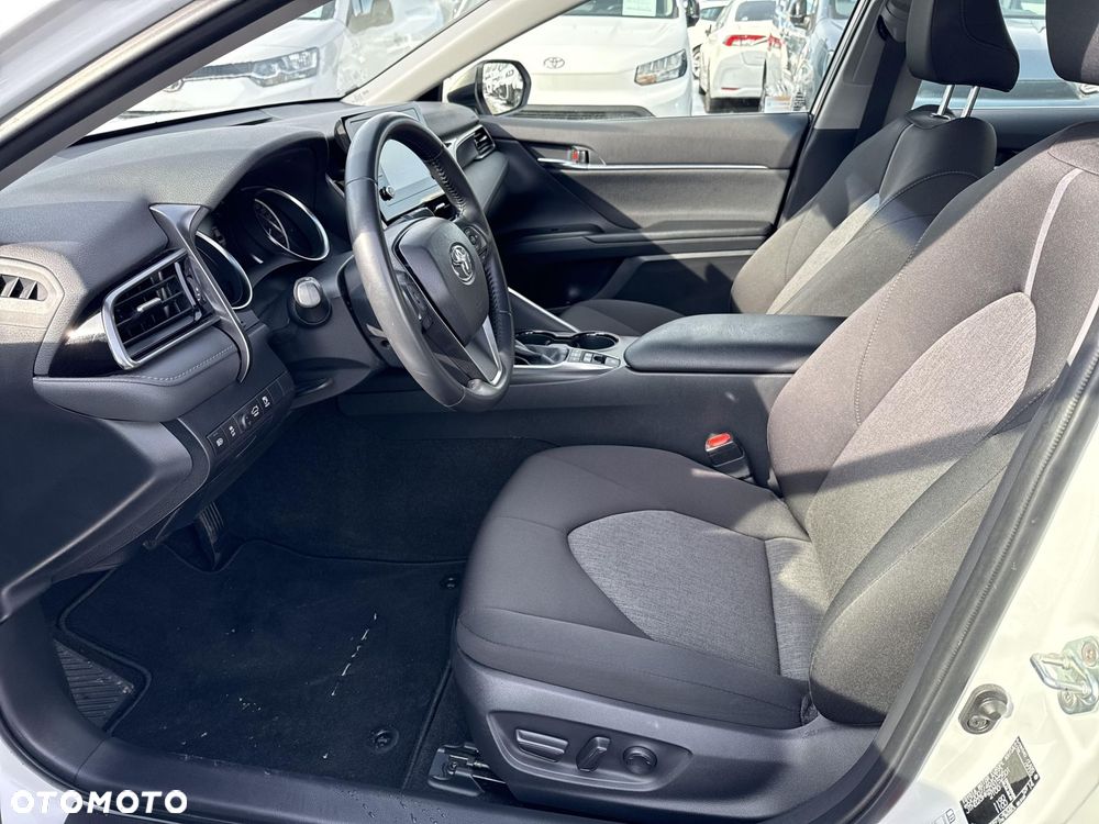 Toyota Camry 2.5 Hybrid Comfort CVT - 13