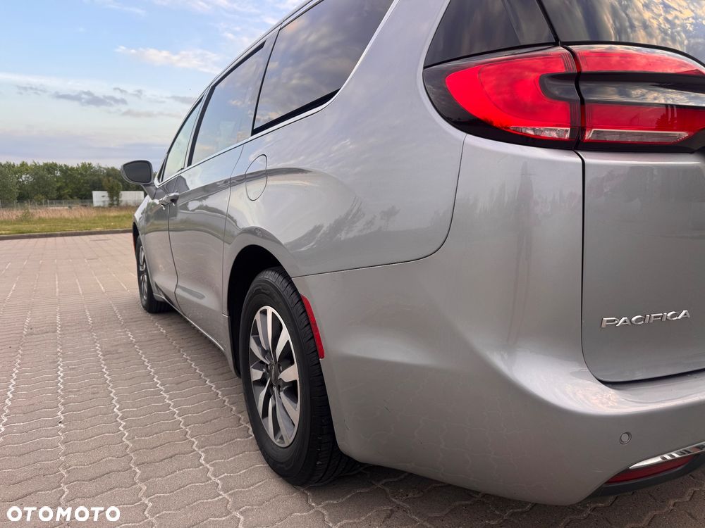 Chrysler Pacifica - 9