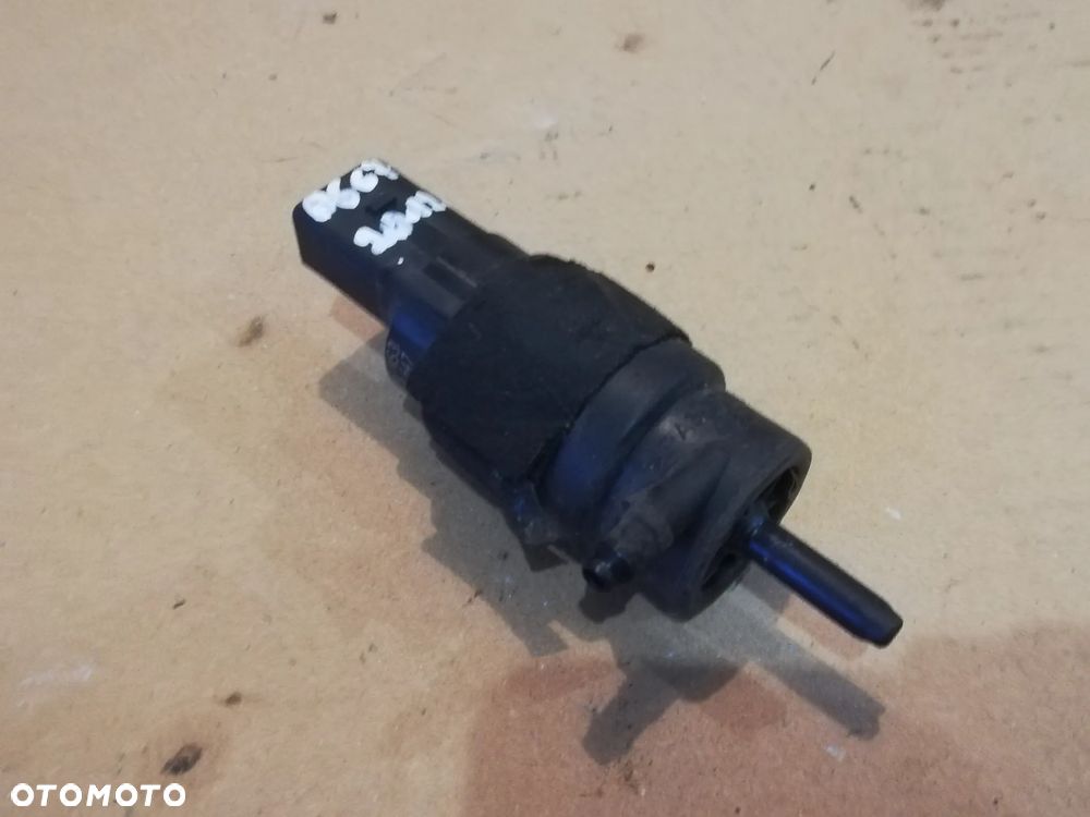 Silniczek pompka spryskiwaczy Audi A2 A4 B8 A5 8T A6 C7 A7 A8 D3 8K5955647