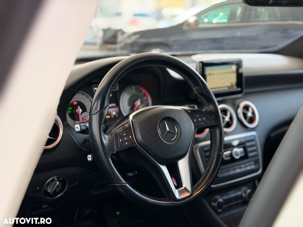 Mercedes-Benz A 180 CDI (BlueEFFICIENCY) 7G-DCT Urban - 16